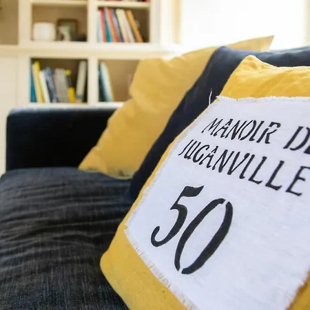 Le Manoir De Juganville Couette-café