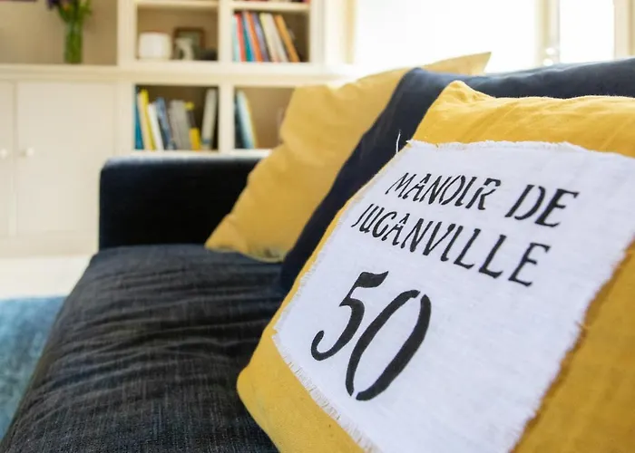 Le Manoir De Juganville Couette-café